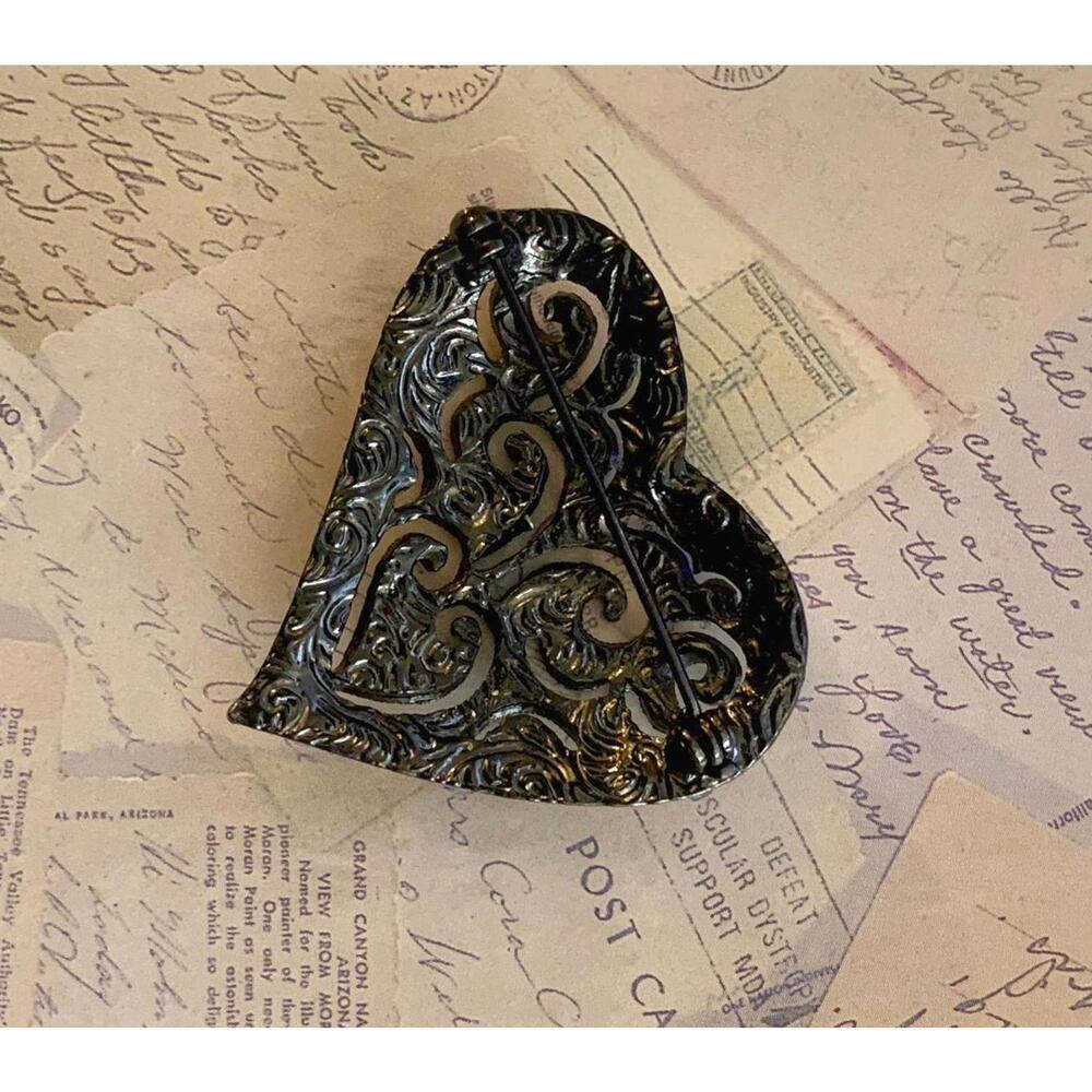 Vintage Dark Metal Openwork Heart Brooch - Blue Rhinestone Filigree Pin - Picture 2 of 3